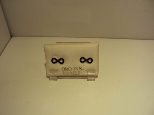 Pendientes oro blanco infinito 90 euros