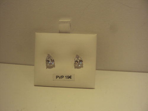 Pendientes de plata con circonitas tallada en forma de pera pequeños.19€