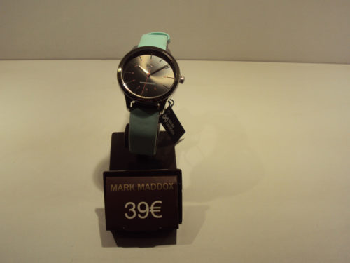 Reloj mujer esfera negra,con correa verde. 39€