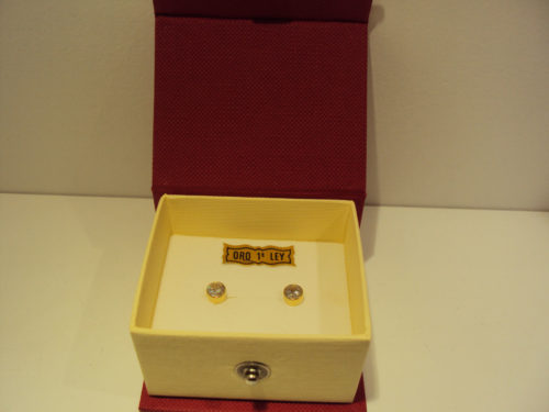 endientes tipo chatón medianos 60 euros