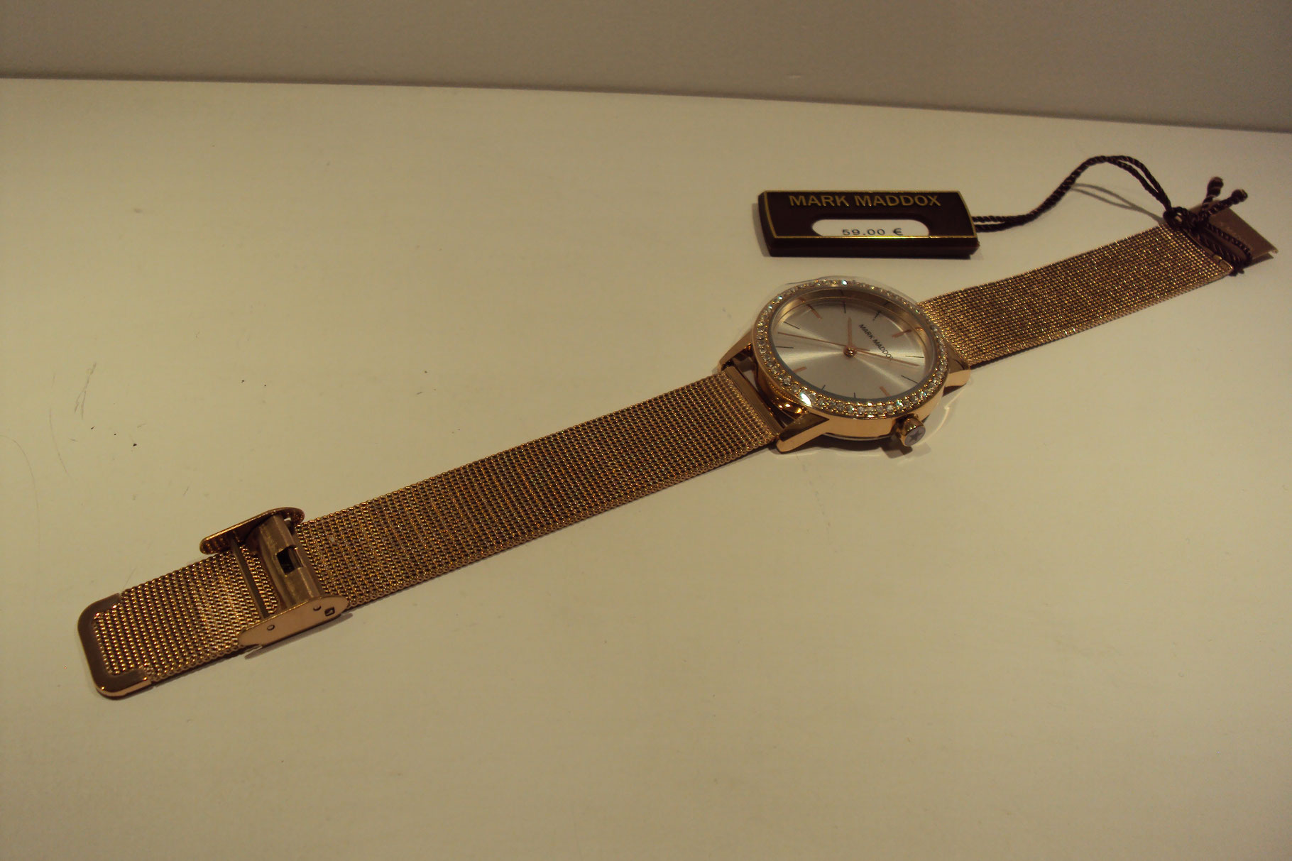 Reloj de señora con malla de esterilla color cobrizo 55€