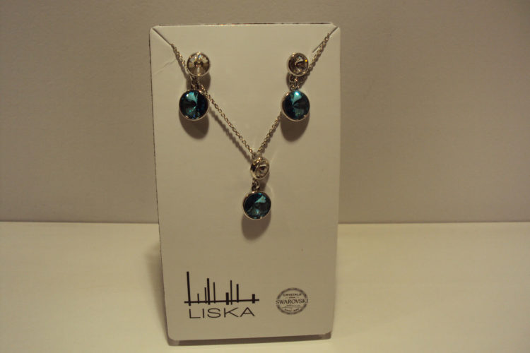 Conjunto plata Liska de pendientes y colgante con piedras Swarovski transparentes y azul turquesa. 39€