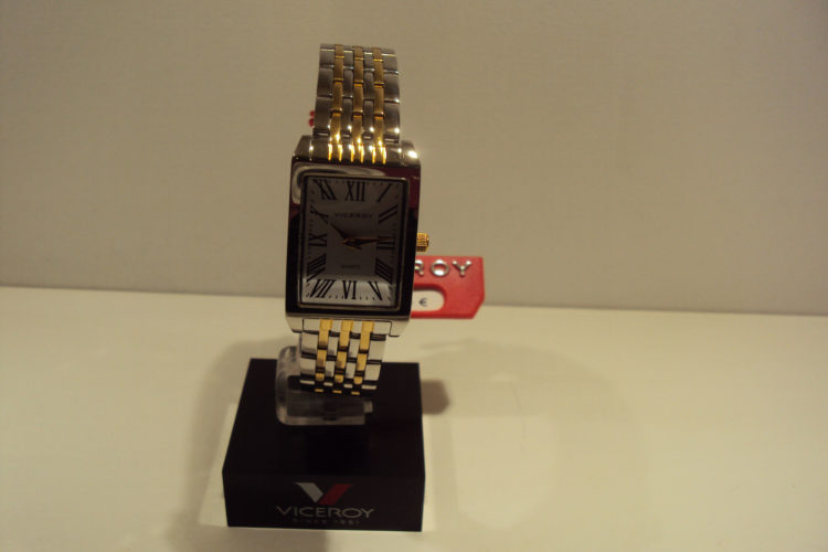 Reloj Viceroy de mujer Bicolor rectangular con números romanos.99€